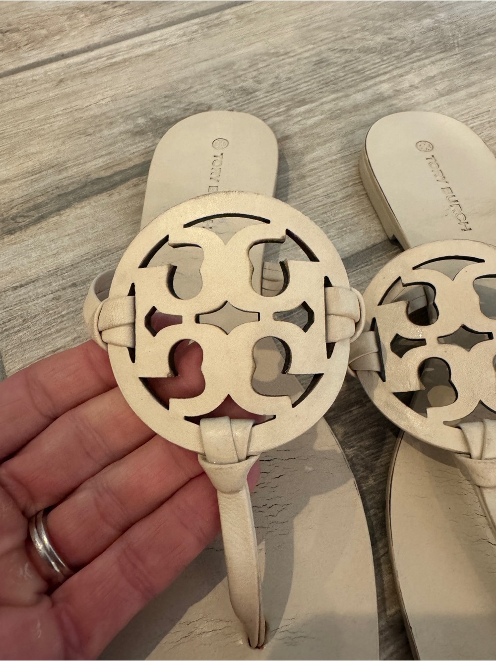 Tory Burch Miller Thong Sandal in Cream Square Toe neutral 7.5 - Picture 5 of 13